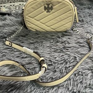 ⭐️Tory Burch Quilted Cream Crossbody Bag NWOT